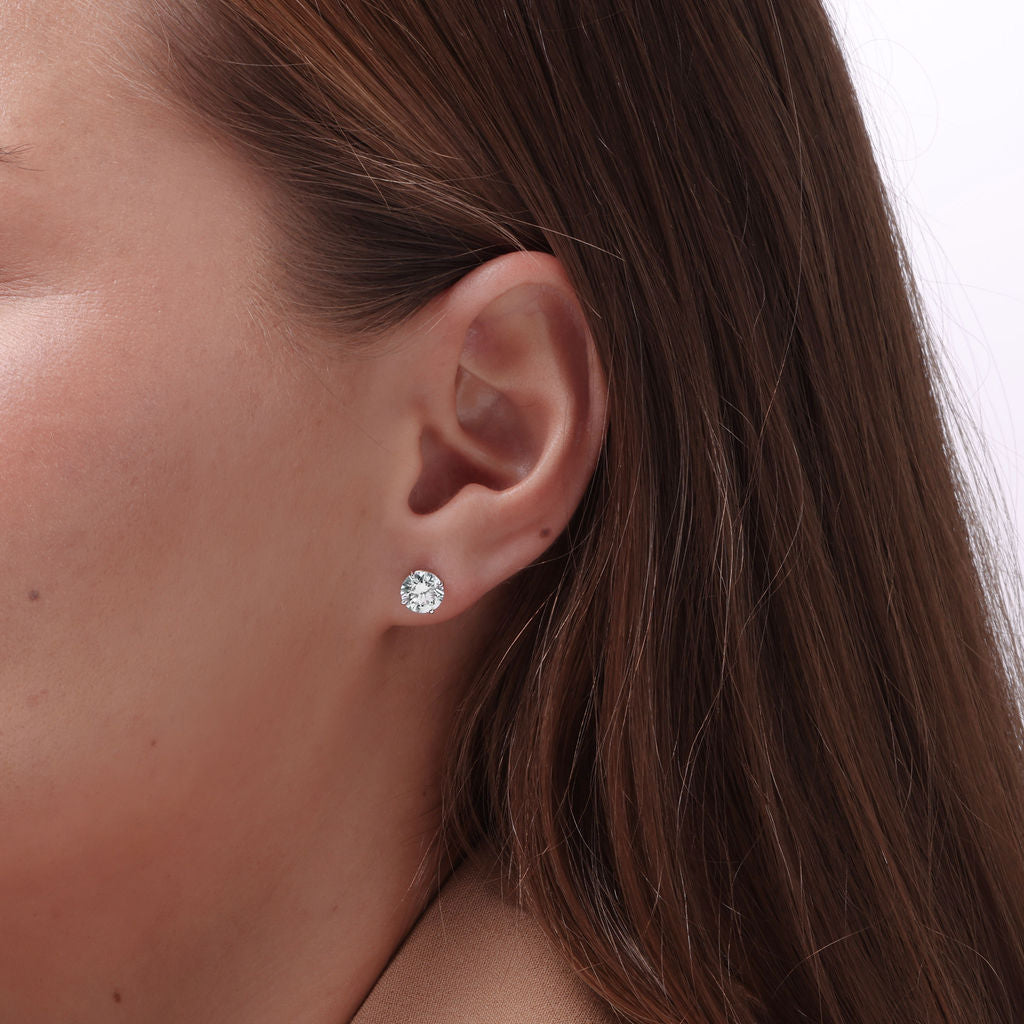 Aretes con Diamantes Redondos 1ct c/u Certificados IGI en Oro True Gold®