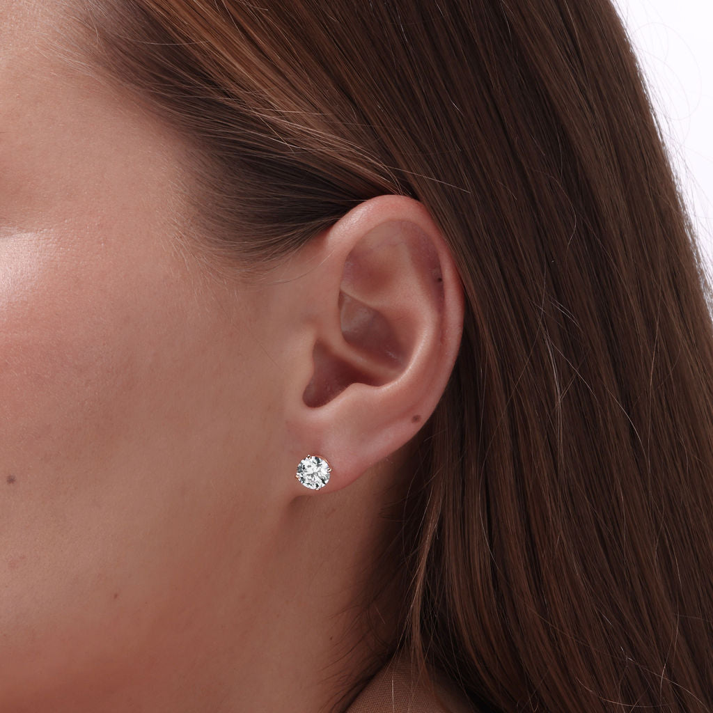 Aretes con Diamantes Redondos 1ct c/u Certificados IGI en Oro True Gold®