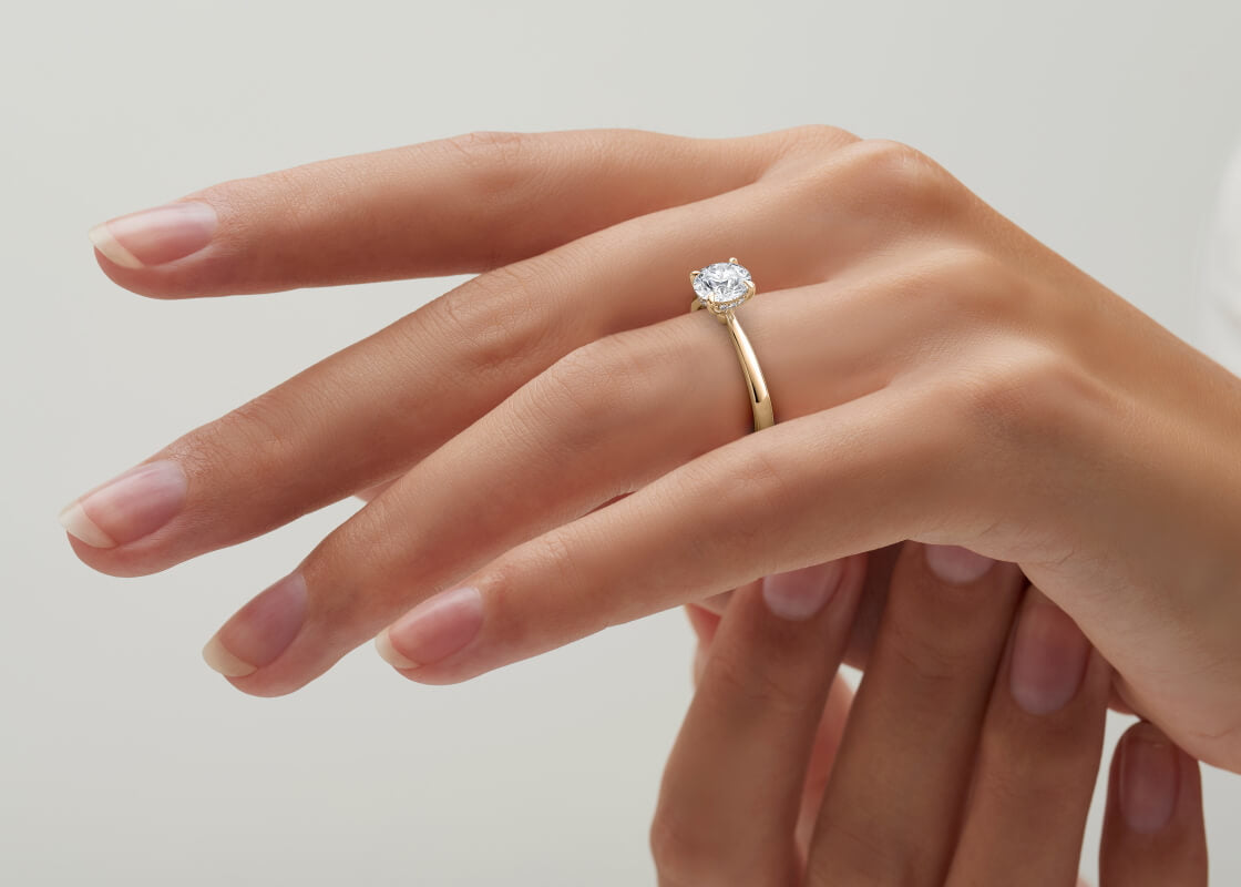 Anillo de Compromiso Regina - Diamante Redondo 1ct Certificado IGI en Oro True Gold®