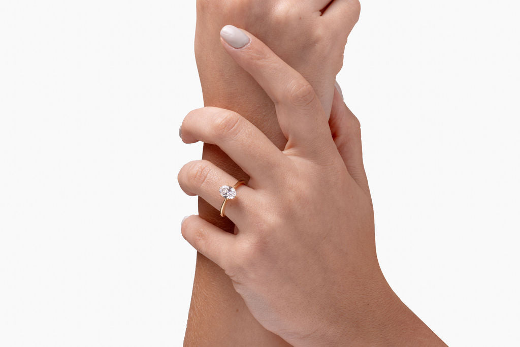 Anillo de Compromiso con Diamante Corte Oval 1ct Certificado IGI en Oro True Gold®